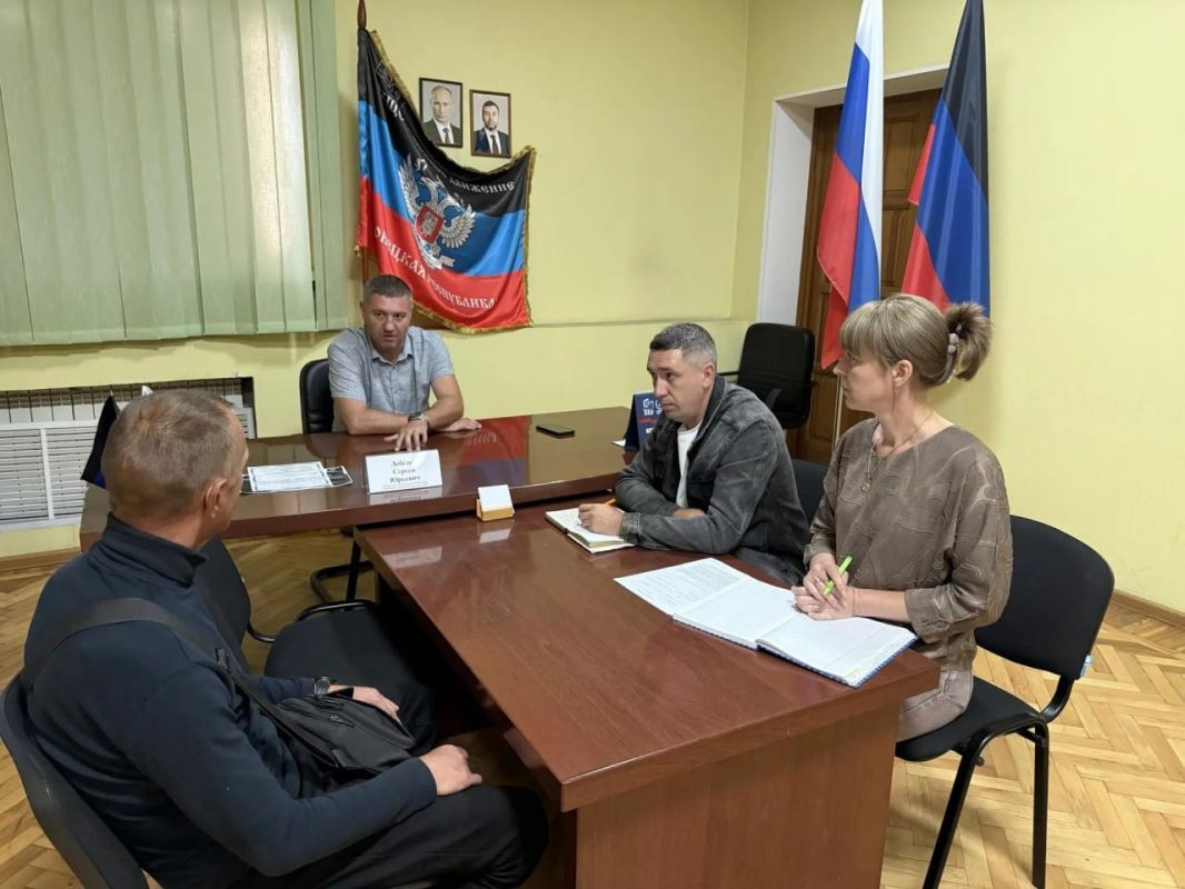 Сергей Лебедев ответил на вопросы жителей Шахтерска Сергей Лебедев ответил на вопросы жителей Шахтерска