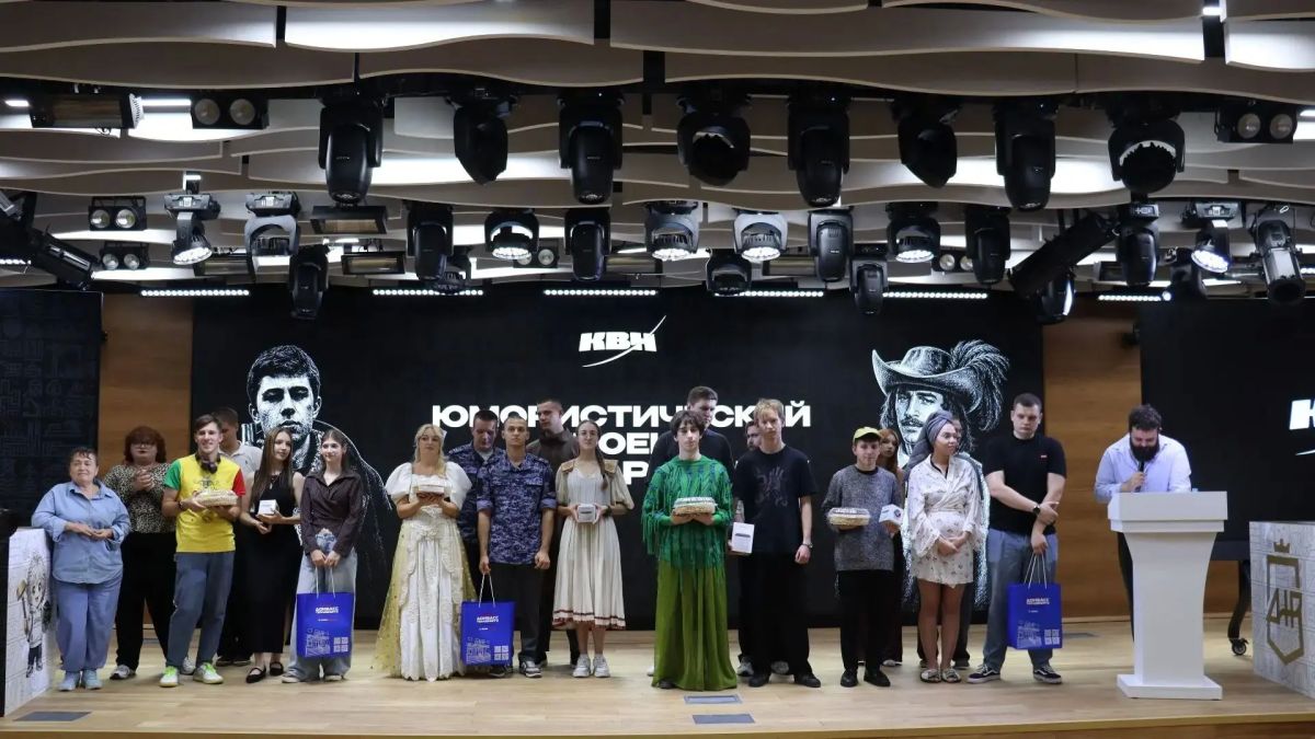 ЮМОР, КИНО И ДРАЙВ: «ГРАДУСЫ» ГУП ДНР «ДОНБАССТЕПЛОЭНЕРГО» ВЗЯЛИ СЕРЕБРО В «КВН ПО-РУССКИ» ЮМОР, КИНО И ДРАЙВ: «ГРАДУСЫ» ГУП ДНР «ДОНБАССТЕПЛОЭНЕРГО» ВЗЯЛИ СЕРЕБРО В «КВН ПО-РУССКИ»