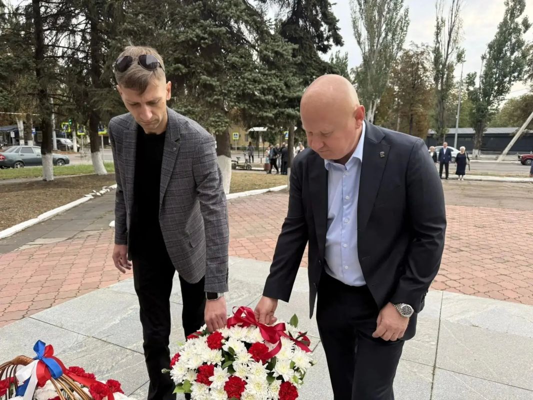 В Шахтерске почтили память погибших горняков В Шахтерске почтили память погибших горняков