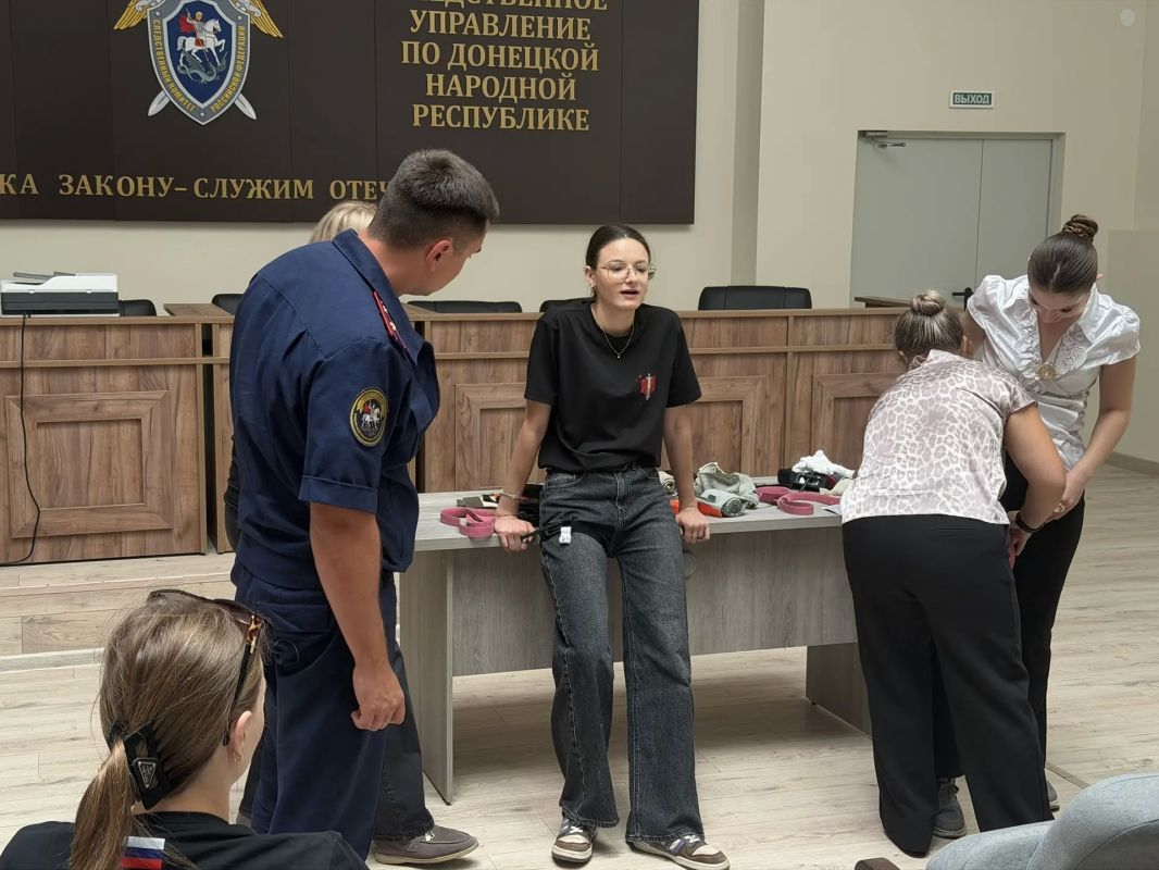 Сотрудники регионального следственного управления организовали для воспитанников кадетских корпусов СК и представителей молодежных организаций практический урок по основам тактической медицины