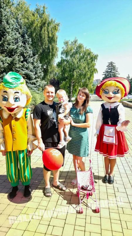 Сегодня любимый Дончанами парк им. А.С. Щербакова по-настоящему засиял — не только от солнца, но и от сотен счастливых улыбок! Сегодня любимый Дончанами парк им. А.С. Щербакова по-настоящему засиял — не только от солнца, но и от сотен счастливых улыбок!