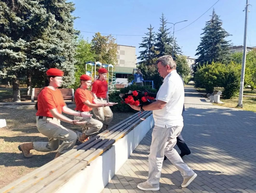Александр Шатов: В Ждановке почтили память павших горняков Александр Шатов: В Ждановке почтили память павших горняков
