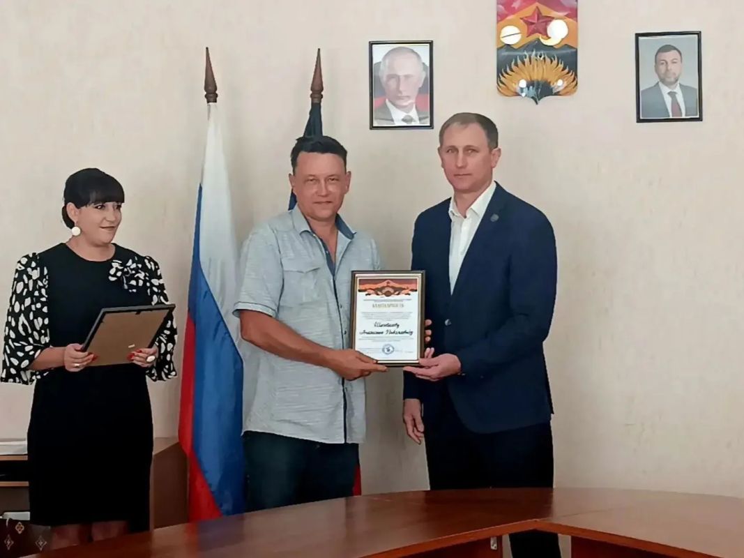 Александр Шатов: В Ждановке прошел торжественный прием по случаю празднования Дня города Александр Шатов: В Ждановке прошел торжественный прием по случаю празднования Дня города