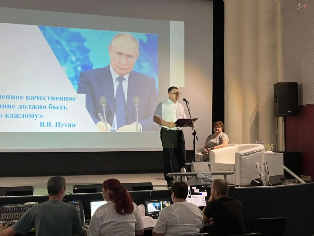 Василий Овчаров: Принял участие в августовской педагогической конференции Василий Овчаров: Принял участие в августовской педагогической конференции