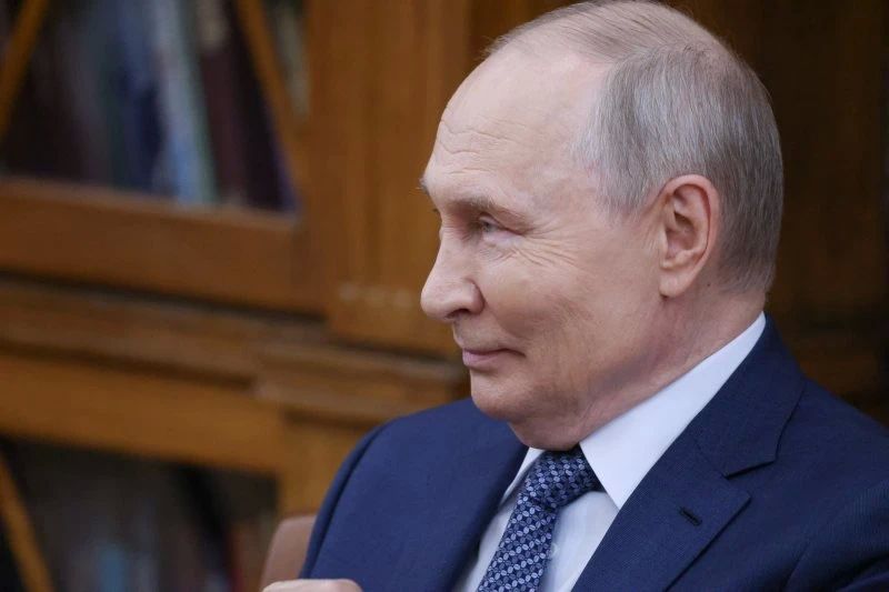 Владимир Путин объяснил, зачем Россия вынуждена была начать спецоперацию, на примере взаимоотношений белых медведей и косаток в Арктике Владимир Путин объяснил, зачем Россия вынуждена была начать спецоперацию, на примере взаимоотношений белых медведей и косаток в Арктике