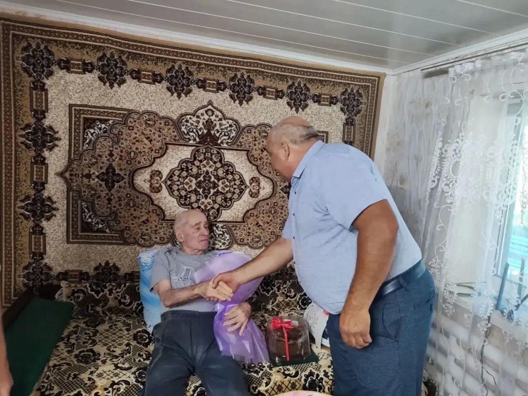 Поздравили ветерана культуры Ивана Ильича Шурда с 85-летним юбилеем Поздравили ветерана культуры Ивана Ильича Шурда с 85-летним юбилеем