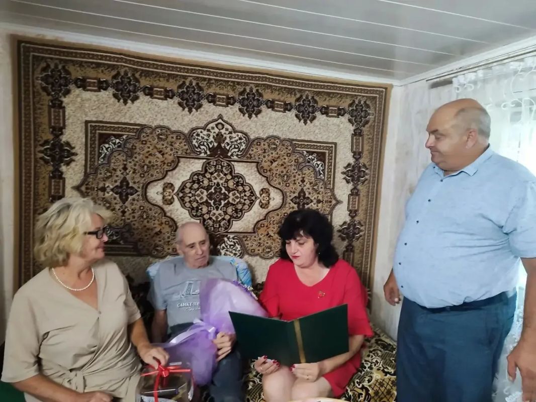 Поздравили ветерана культуры Ивана Ильича Шурда с 85-летним юбилеем Поздравили ветерана культуры Ивана Ильича Шурда с 85-летним юбилеем