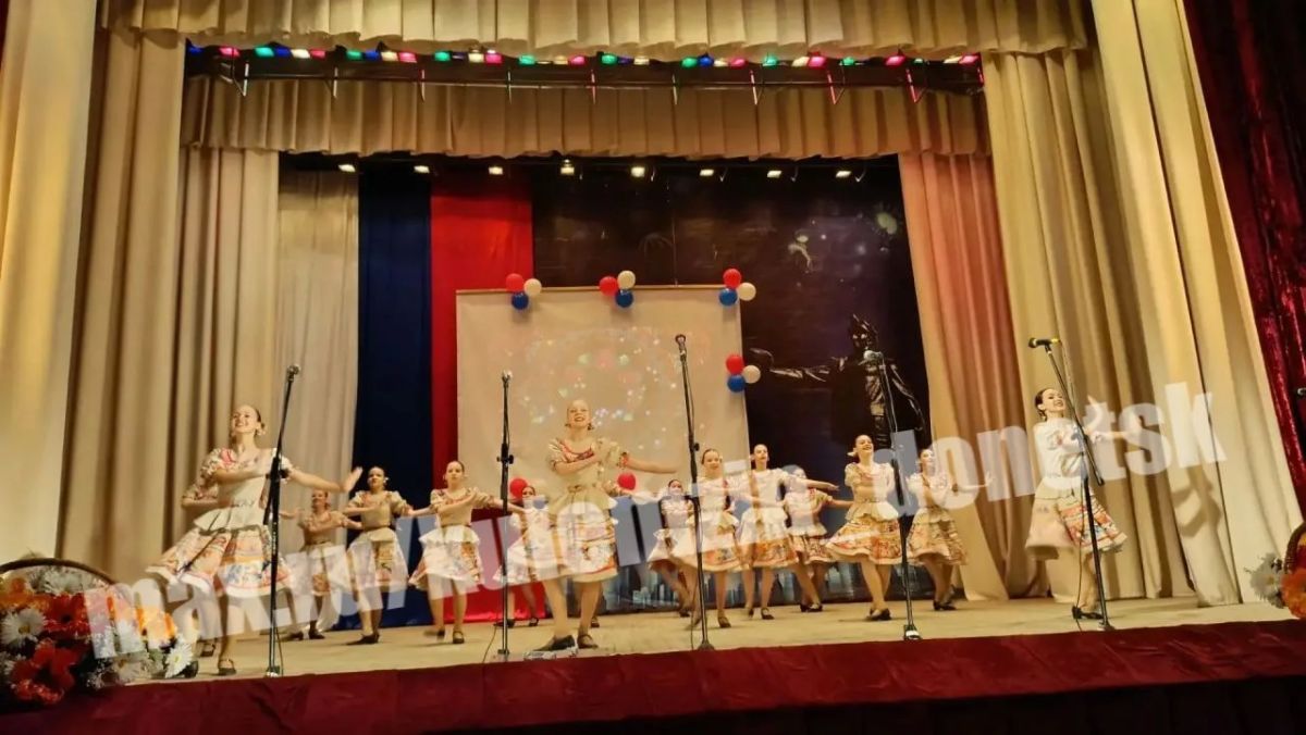 Алексей Кулемзин: В честь наших любимых праздников – Дня города и Дня шахтёра – учреждения культуры Донецка превратились в настоящие очаги тепла и творчества! Алексей Кулемзин: В честь наших любимых праздников – Дня города и Дня шахтёра – учреждения культуры Донецка превратились в настоящие очаги тепла и творчества!