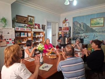 Тепло греческого гостеприимства: в Стыле прошли фольклорные посиделки