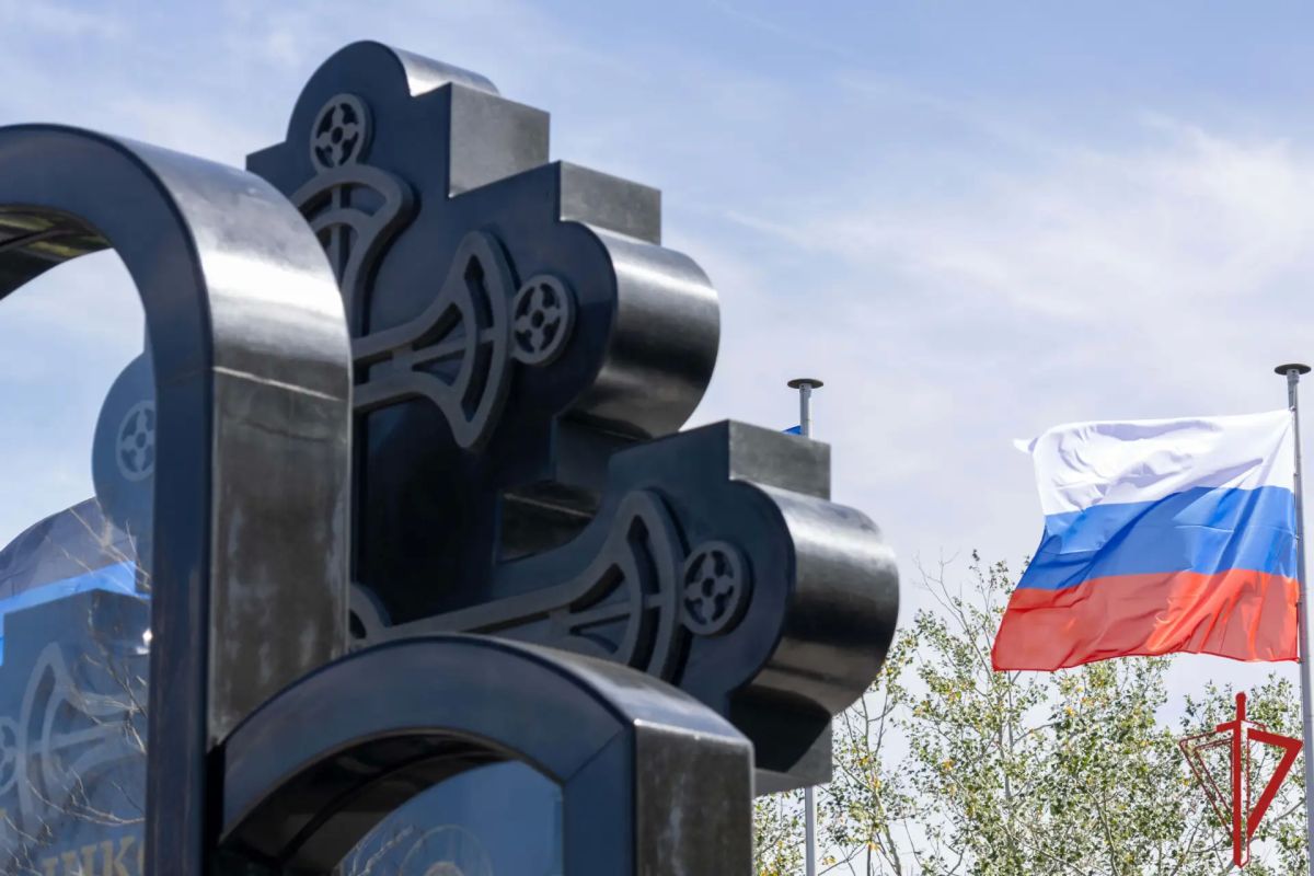 Росгвардейцы почтили память первого главы ДНР Росгвардейцы почтили память первого главы ДНР