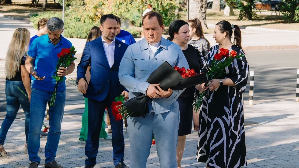 День памяти Александра Захарченко День памяти Александра Захарченко