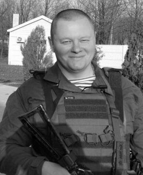 Доценко Вячеслав Васильевич, позывной «Славян», охранник Главы ДНР погиб в Донецке 31.08.2018г. вместе с Александром Захарченко при исполнении Воинского долга