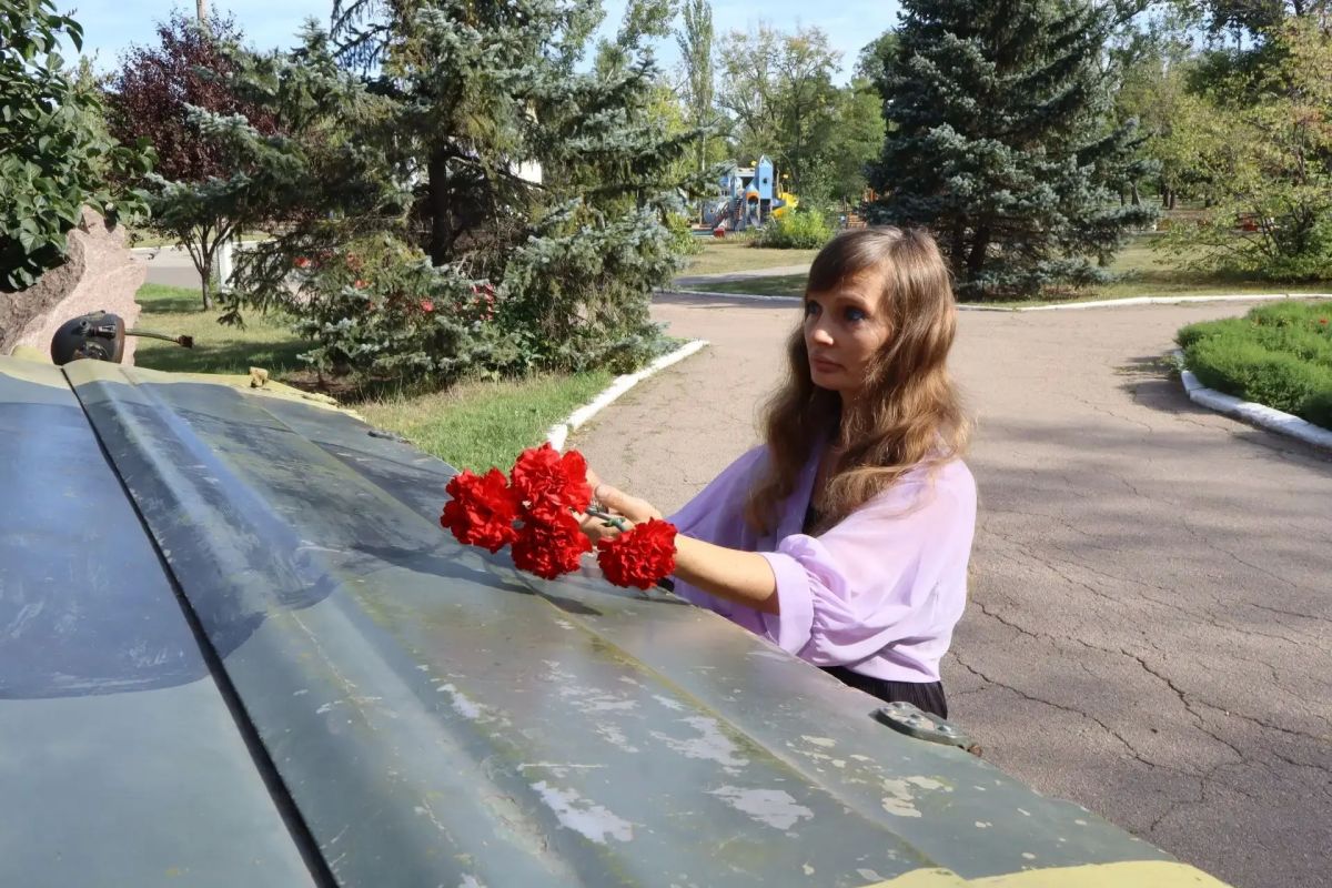 В Центрально-Городском внутригородском районе Горловки возложили цветы в память о первом главе Донецкой Народной Республики