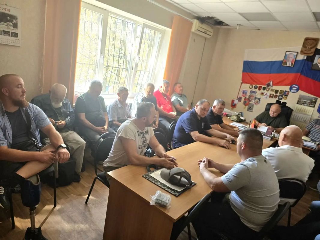 Дмитрий Огилец: 29 августа 2026 года состоялось очередное расширенное правление Макеевской городской организации Общероссийской общественной организации «Российский Союз ветеранов Афганистана и специальных военных операций» Дмитрий Огилец: 29 августа 2026 года состоялось очередное расширенное правление Макеевской городской организации Общероссийской общественной организации «Российский Союз ветеранов Афганистана и специальных военных операций»