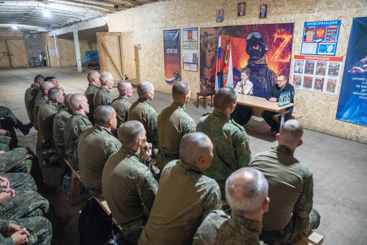 Андрей Крамар встретился с военнослужащими Андрей Крамар встретился с военнослужащими