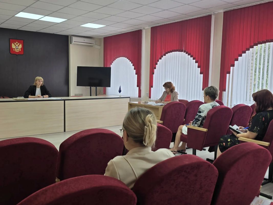 28 августа в администрации Ясиноватского муниципального округа состоялось заседание штаба по вопросам социальной защиты 28 августа в администрации Ясиноватского муниципального округа состоялось заседание штаба по вопросам социальной защиты