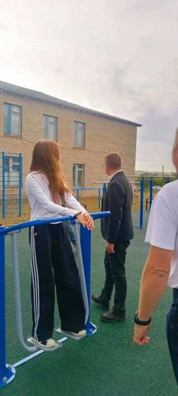 Друзья, хочу рассказать о насыщенной рабочей поездке в Володарский МО Друзья, хочу рассказать о насыщенной рабочей поездке в Володарский МО