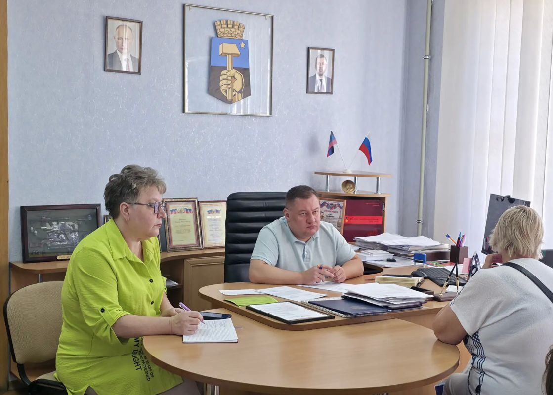 Иван Адамец: Сегодня, 31 августа, провел плановый прием граждан в Управе Куйбышевского района Иван Адамец: Сегодня, 31 августа, провел плановый прием граждан в Управе Куйбышевского района