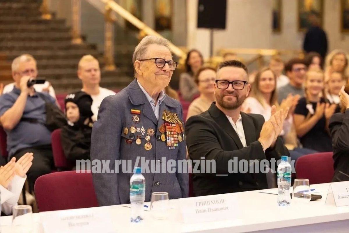 Алексей Кулемзин: Воспитанники образцовой театральной студии «Осторожно, дети!» Дворца культуры «Юбилейный» Артём Хмелевой и Милана Самохина стали финалистами Всероссийского конкурса чтецов «Поэзия Победы»! Алексей Кулемзин: Воспитанники образцовой театральной студии «Осторожно, дети!» Дворца культуры «Юбилейный» Артём Хмелевой и Милана Самохина стали финалистами Всероссийского конкурса чтецов «Поэзия Победы»!