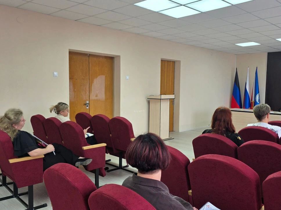 28 августа в администрации Ясиноватского муниципального округа состоялось заседание штаба по вопросам социальной защиты 28 августа в администрации Ясиноватского муниципального округа состоялось заседание штаба по вопросам социальной защиты