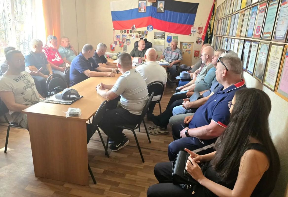 Дмитрий Огилец: 29 августа 2026 года состоялось очередное расширенное правление Макеевской городской организации Общероссийской общественной организации «Российский Союз ветеранов Афганистана и специальных военных операций» Дмитрий Огилец: 29 августа 2026 года состоялось очередное расширенное правление Макеевской городской организации Общероссийской общественной организации «Российский Союз ветеранов Афганистана и специальных военных операций»