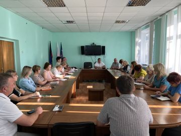 Василий Овчаров: Сегодня, 31 августа 2026 года, состоялось аппаратное совещание с начальниками структурных подразделений Администрации Новоазовского муниципального округа, территориальных подразделений министерств и ведомств...