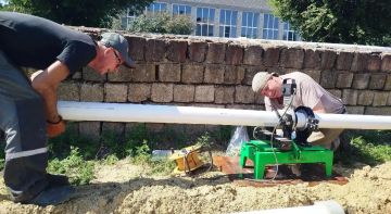 В ХАРЦЫЗСКЕ ОБНОВЛЕН УЧАСТОК ТЕПЛОТРАССЫ, ПОДАЮЩЕЙ ТЕПЛОНОСИТЕЛЬ В УЧРЕЖДЕНИЯ ОБРАЗОВАНИЯ И ДЕТСКОГО ДОСУГА