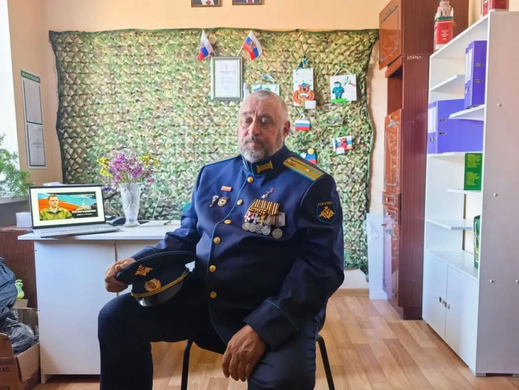 В Новоазовском отделении КСВО ДНР под руководством Марины Омельчук состоялась памятная встреча, приуроченная ко Дню памяти первого главы республики Александра Захарченко В Новоазовском отделении КСВО ДНР под руководством Марины Омельчук состоялась памятная встреча, приуроченная ко Дню памяти первого главы республики Александра Захарченко