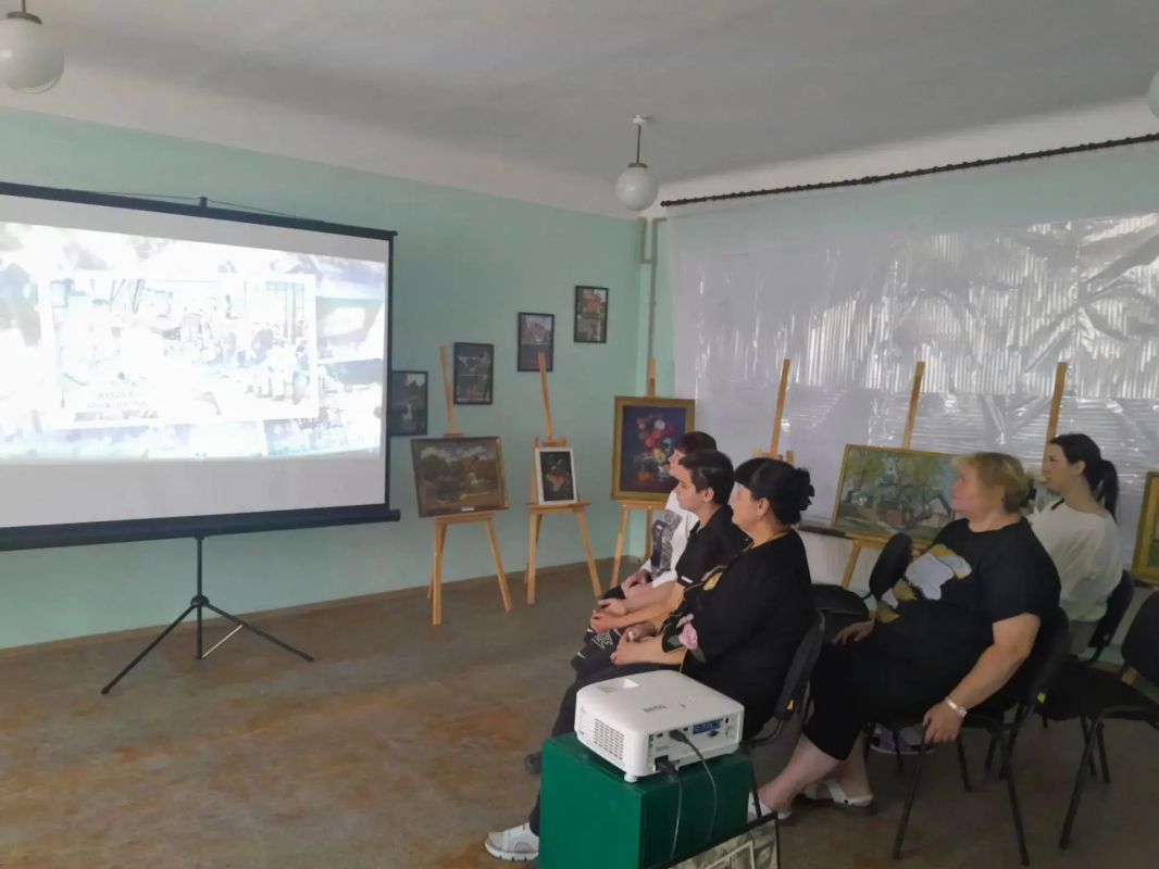 В рамках культурно-просветительского проекта «Земляки» в честь 149-летия со дня рождения основателя российского кинематографа А.А. Ханжонкова, в целях увековечения памяти о пионере отечественной киноиндустрии, а также... В рамках культурно-просветительского проекта «Земляки» в честь 149-летия со дня рождения основателя российского кинематографа А.А. Ханжонкова, в целях увековечения памяти о пионере отечественной киноиндустрии, а также...