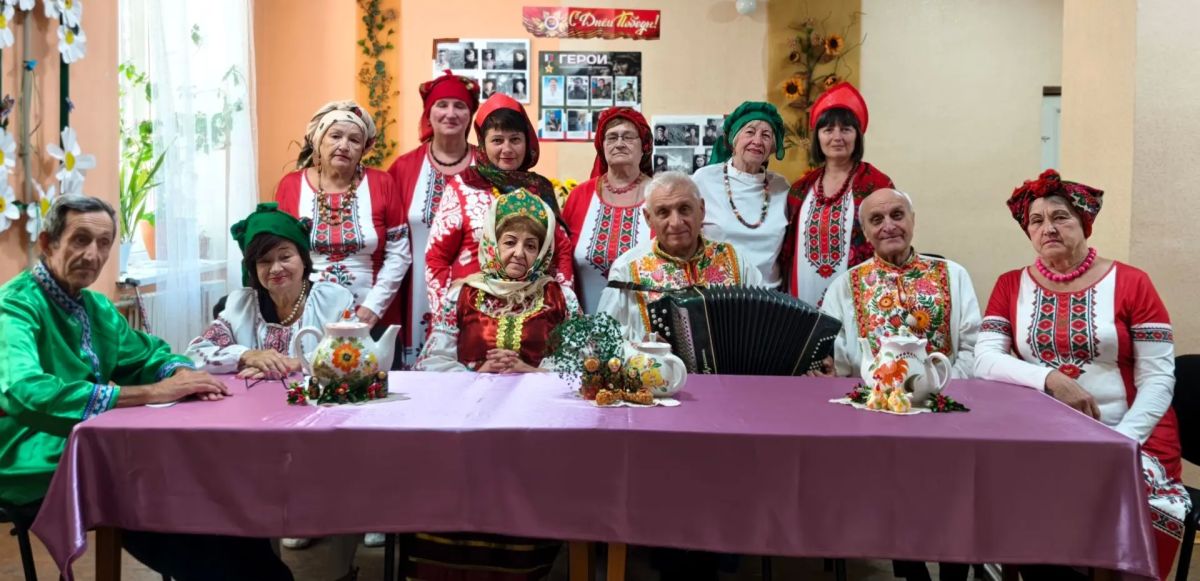 31 августа, на базе Государственного бюджетного учреждения социального обслуживания «Центр социального обслуживания населения Кировского района города Макеевки», с целью реализации проекта «Старшее поколение», проведена... 31 августа, на базе Государственного бюджетного учреждения социального обслуживания «Центр социального обслуживания населения Кировского района города Макеевки», с целью реализации проекта «Старшее поколение», проведена...