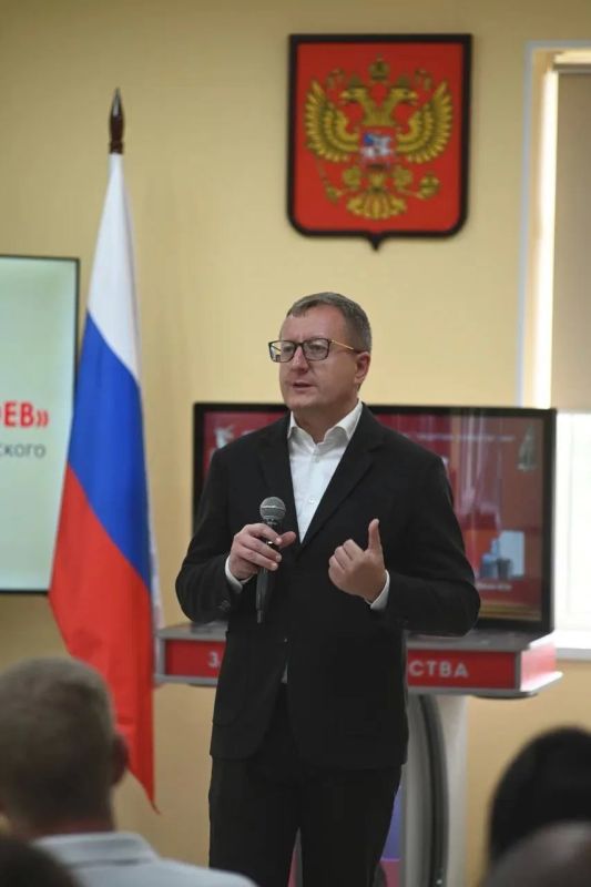 «Библиотека Героев»: новая жизнь книг и памяти в Володарском МО «Библиотека Героев»: новая жизнь книг и памяти в Володарском МО
