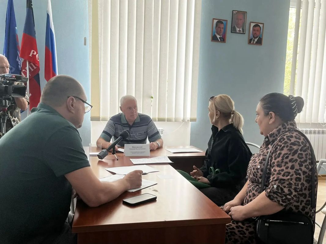 Евгений Поплавский: Провел прием граждан в общественной приемной Евгений Поплавский: Провел прием граждан в общественной приемной