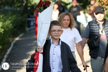 Константин Кузьмин: Поздравил с Днем знаний наших школьников!