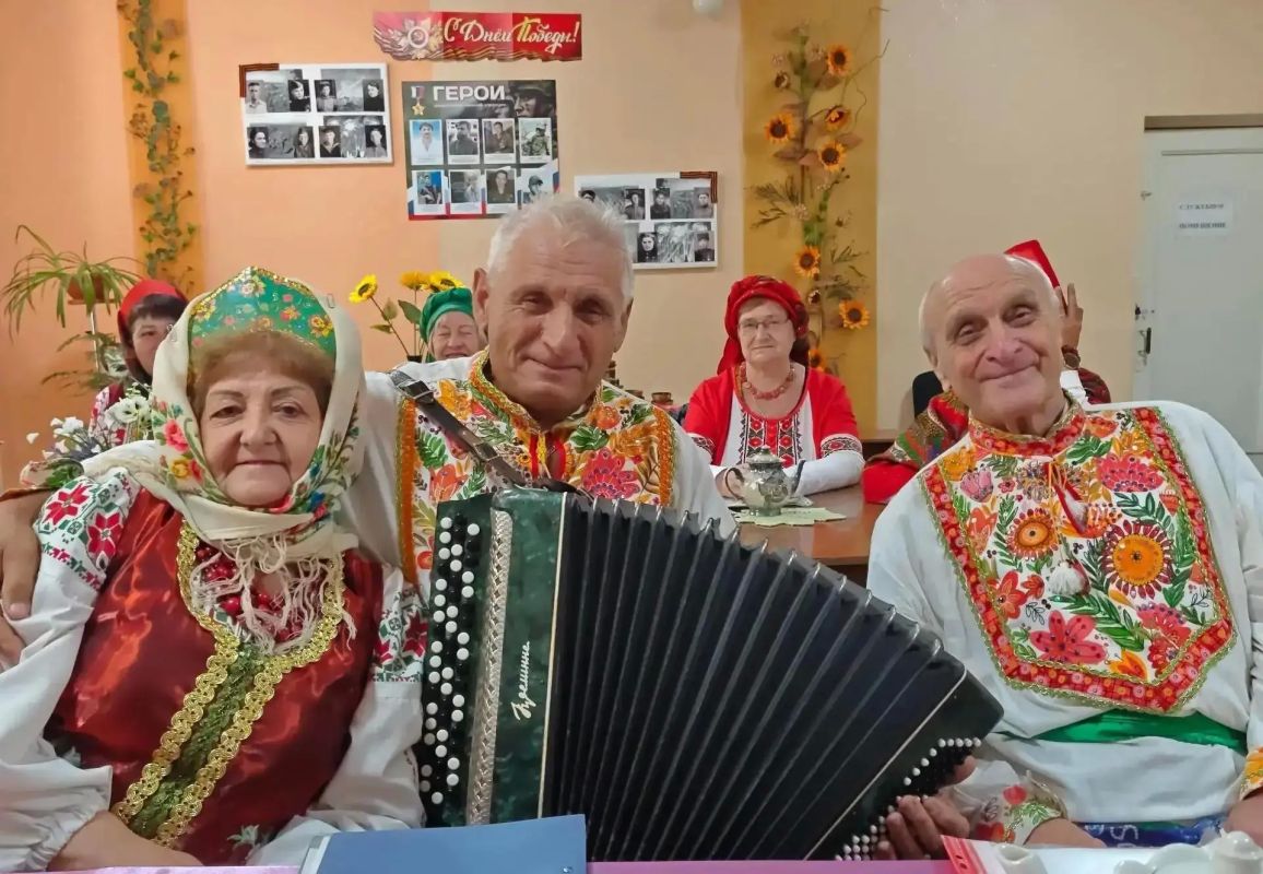Музыкальная гостиная «Лейся, песня народная!»: сохранение культурной преемственности Музыкальная гостиная «Лейся, песня народная!»: сохранение культурной преемственности