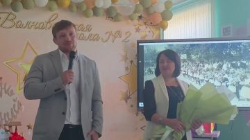 230 первоклассников Волновахского округа получили подарки от губернатора Ямала в День знаний