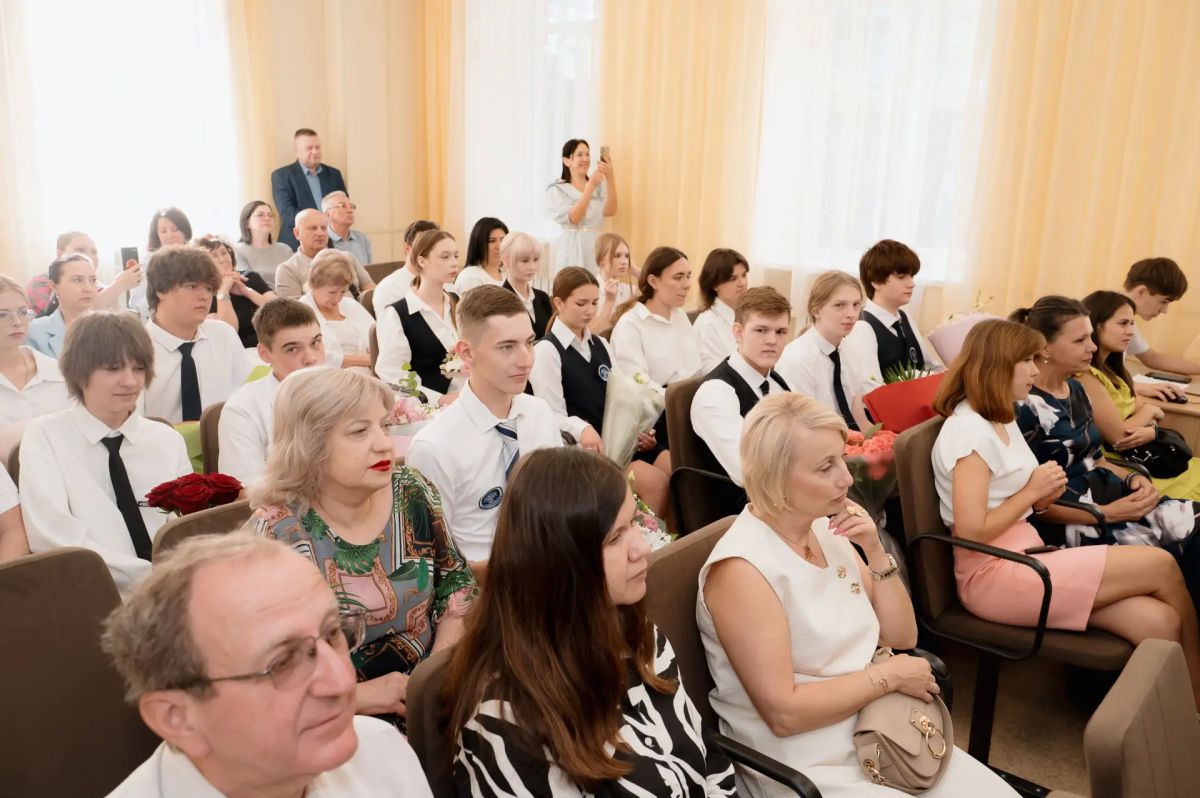 Учится, Верить, Побеждать ! Учится, Верить, Побеждать !