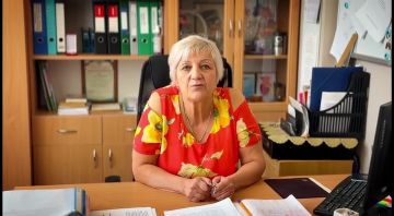 «Мы теперь чужие в этой школе… Мы боролись»: директор школы №11 в г. Светлодарске городского округа Дебальцево ДНР… попрощалась с учениками