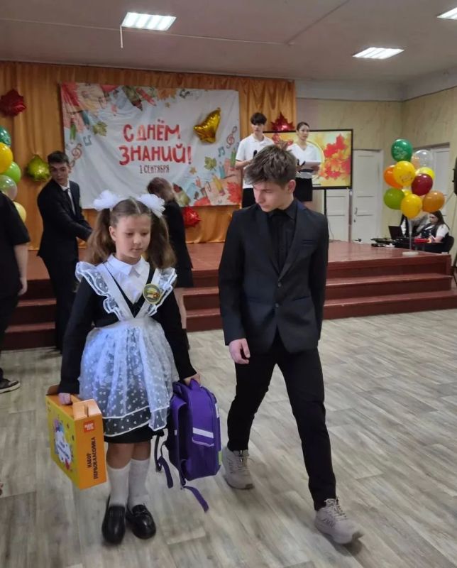 Евгений Поплавский: Уважаемые школьники, педагоги и родители! Евгений Поплавский: Уважаемые школьники, педагоги и родители!