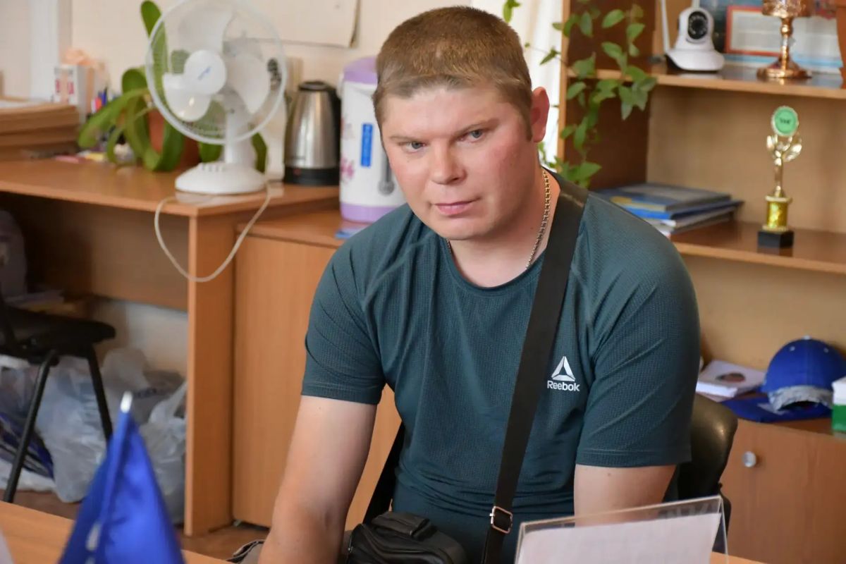 Сергей Желновач провел личный прием жителей Дебальцево Сергей Желновач провел личный прием жителей Дебальцево