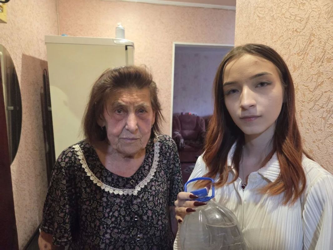Молодёжь не оставит в беде Молодёжь не оставит в беде