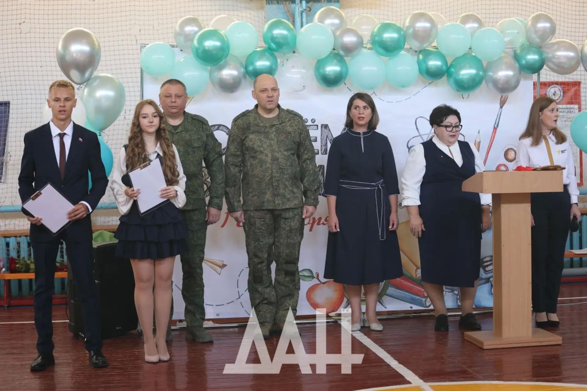 Сегодня школа снова становится домом Сегодня школа снова становится домом