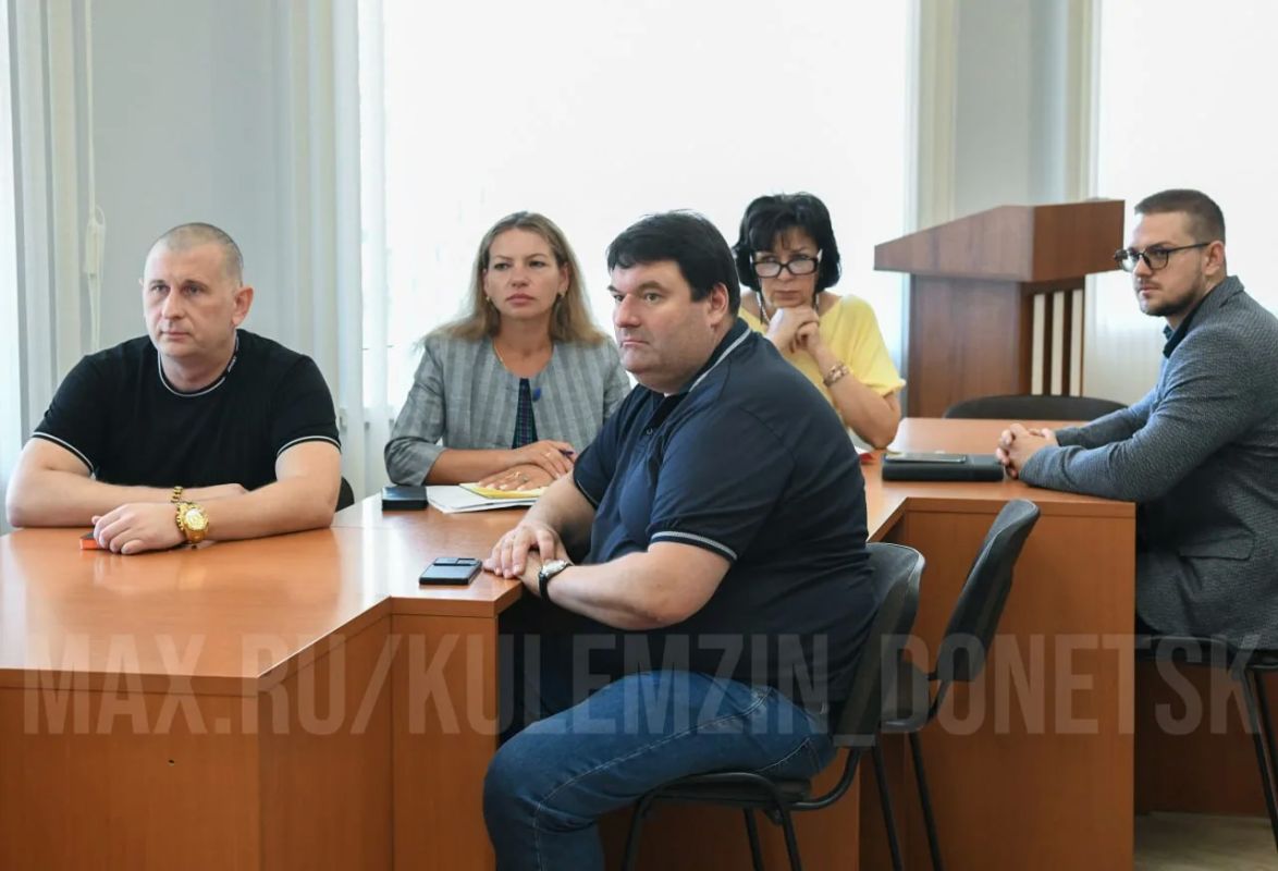 Сегодня состоялось очередное заседание межведомственного штаба по вопросам охраны здоровья граждан в муниципальном образовании городского округа Донецк, созданного по поручению Главы ДНР Дениса Пушилина Сегодня состоялось очередное заседание межведомственного штаба по вопросам охраны здоровья граждан в муниципальном образовании городского округа Донецк, созданного по поручению Главы ДНР Дениса Пушилина