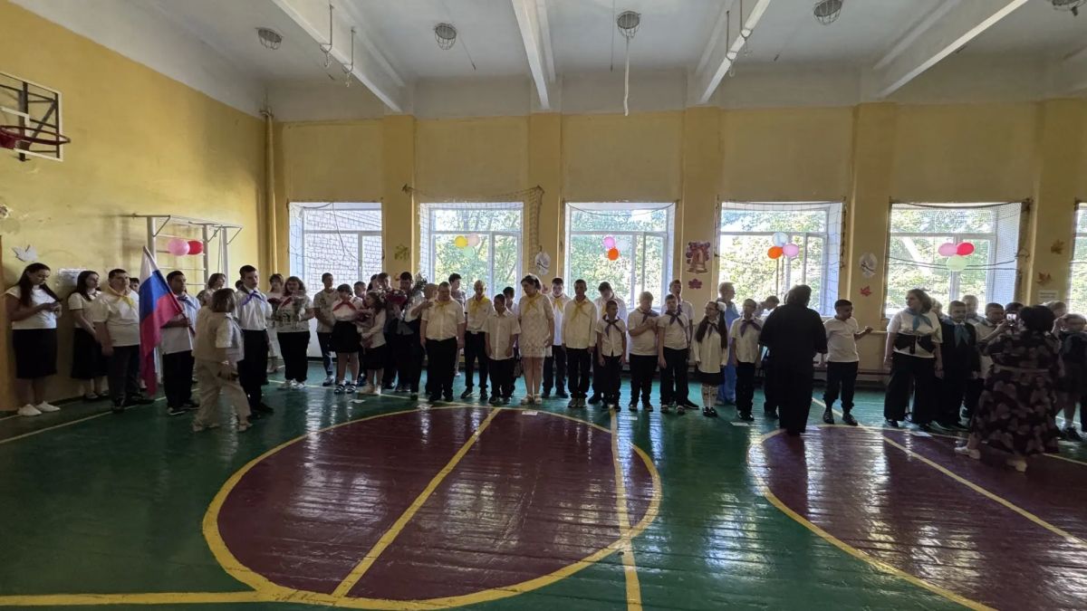 Первый звонок: традиции, знания и новые горизонты Первый звонок: традиции, знания и новые горизонты