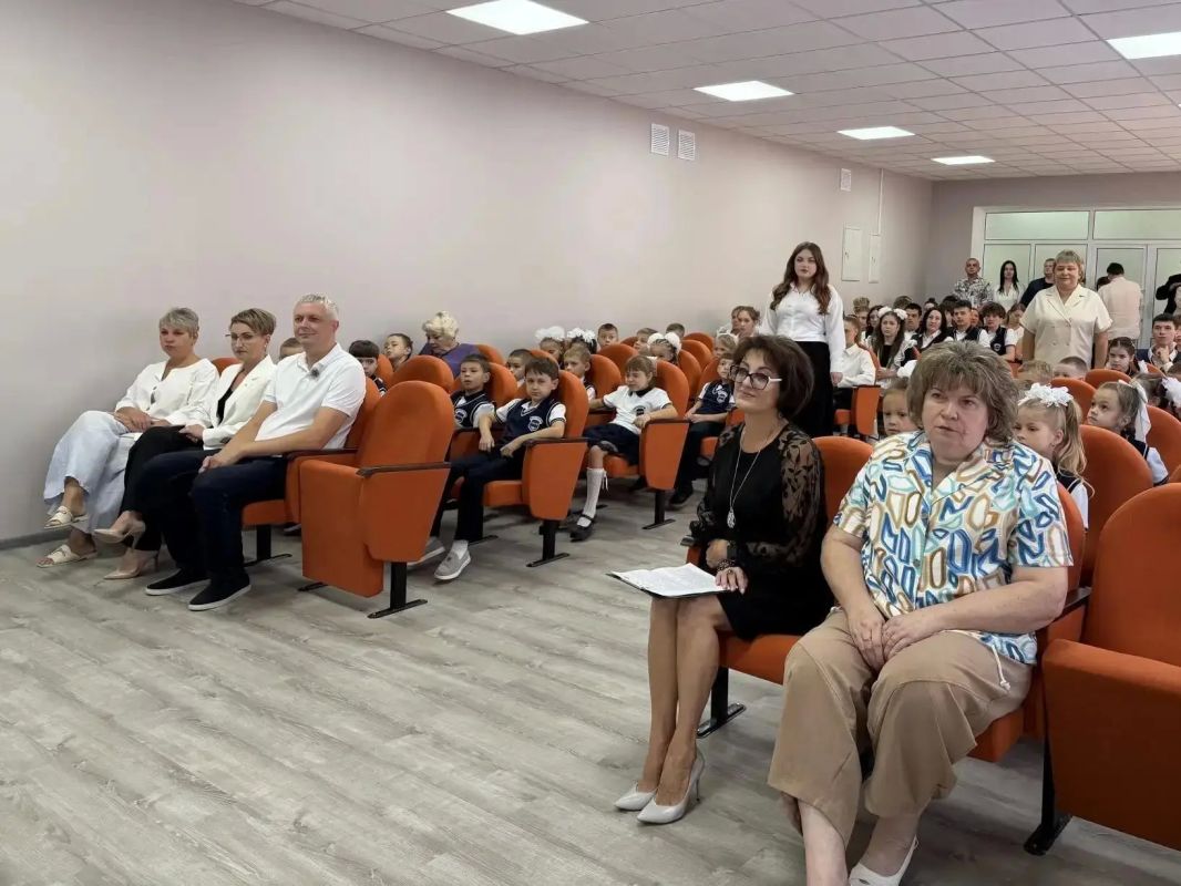 Александр Шатов: Поздравил обучающихся санаторной школы-интерната №15 с Днем знаний Александр Шатов: Поздравил обучающихся санаторной школы-интерната №15 с Днем знаний