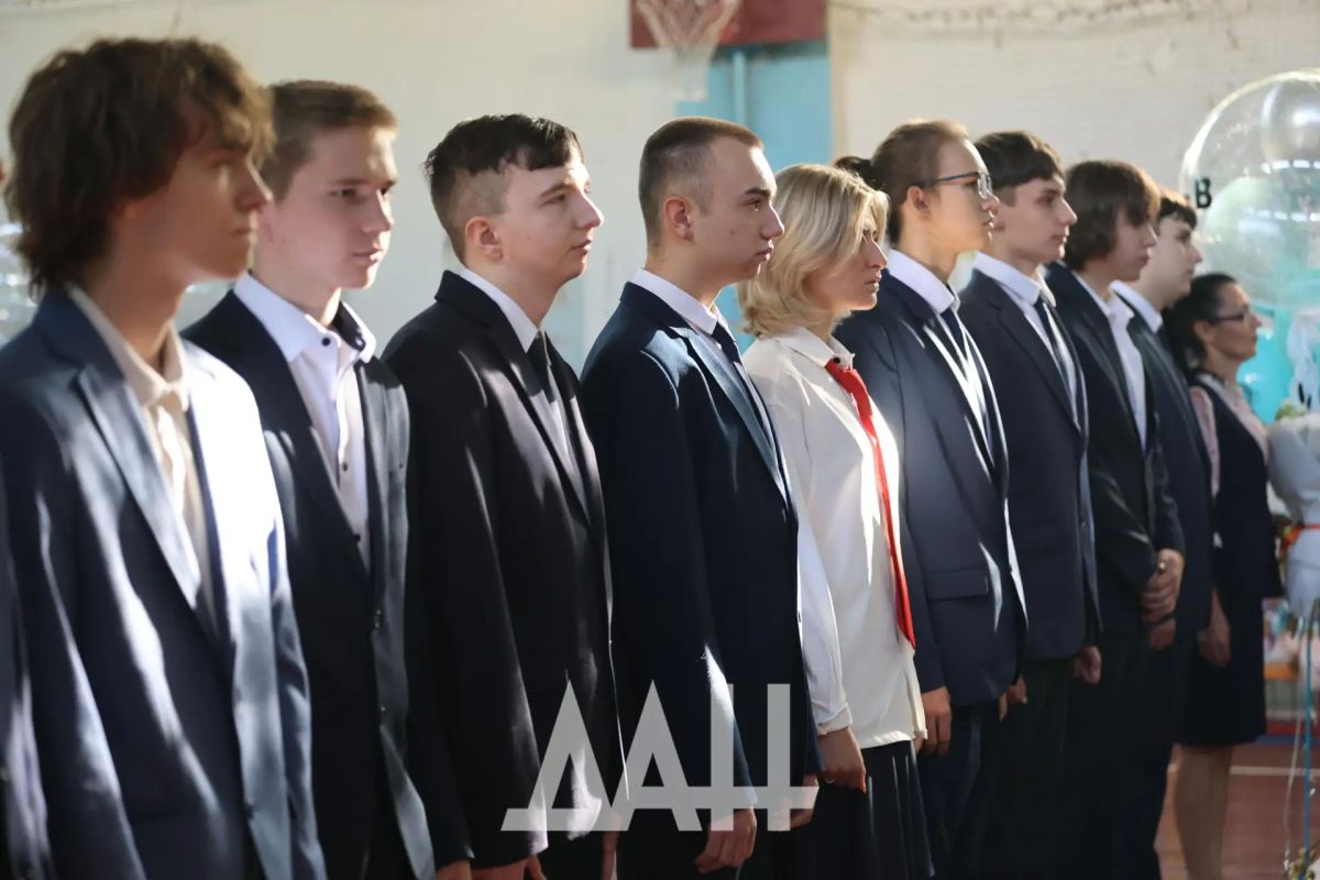 Сегодня школа снова становится домом Сегодня школа снова становится домом