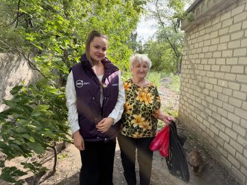Волонтёры города Дебальцево помогают маломобильным людям и пожилым — остаются неравнодушными и делают доброе дело каждый день!