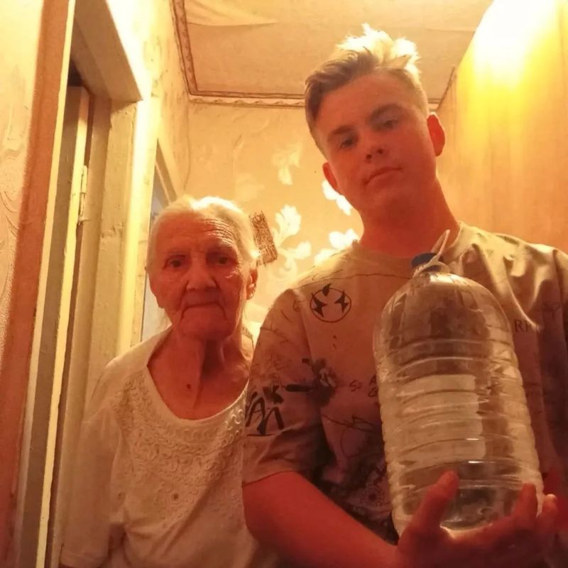 Молодёжь не оставит в беде Молодёжь не оставит в беде
