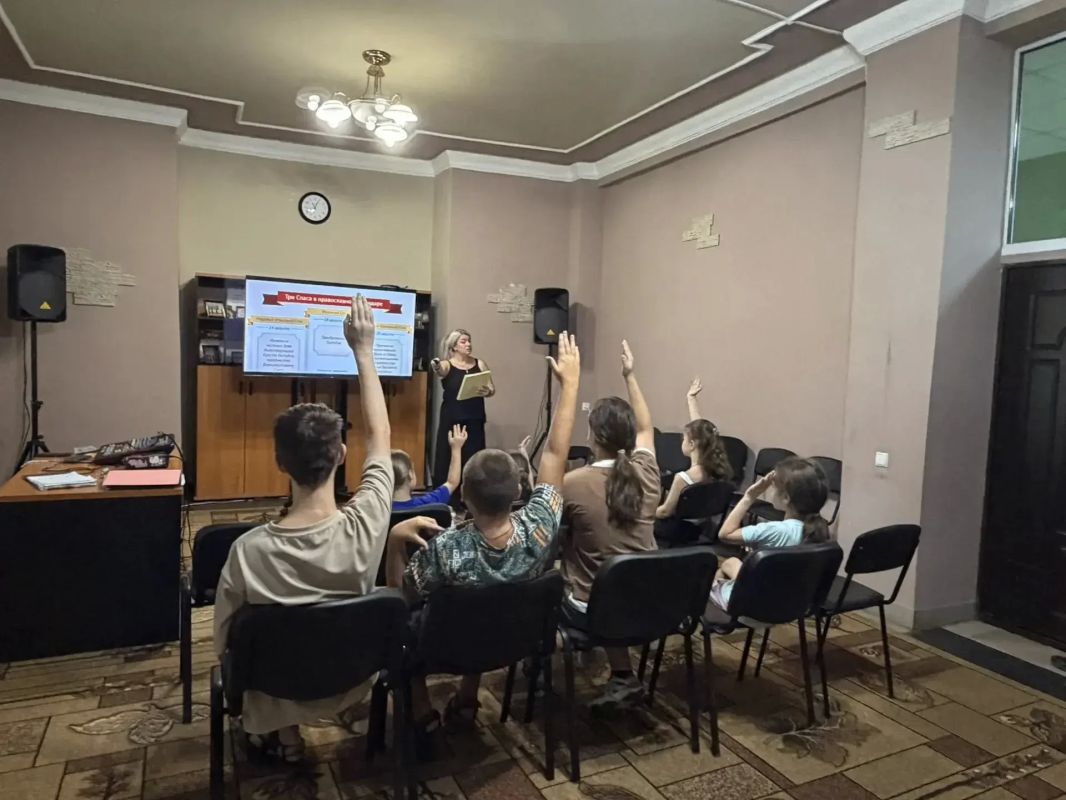 Уже несколько лет подряд август в нашем городе проходит под знаком масштабной акции «Культурный Донбасс» Уже несколько лет подряд август в нашем городе проходит под знаком масштабной акции «Культурный Донбасс»