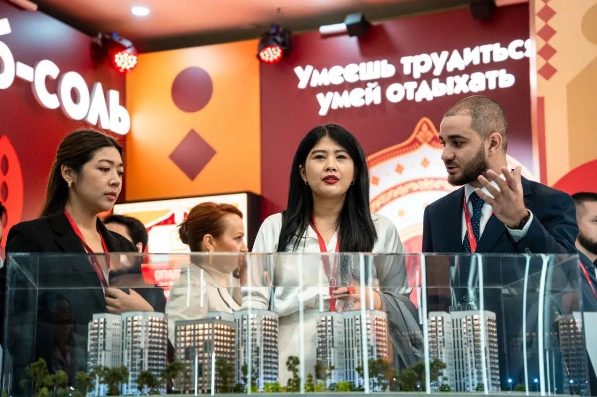 Денис Пушилин: Уже не первый год наша Республика участвует в Восточном экономическом форуме – это одна из ключевых деловых площадок России и всего Азиатско-Тихоокеанского региона Денис Пушилин: Уже не первый год наша Республика участвует в Восточном экономическом форуме – это одна из ключевых деловых площадок России и всего Азиатско-Тихоокеанского региона