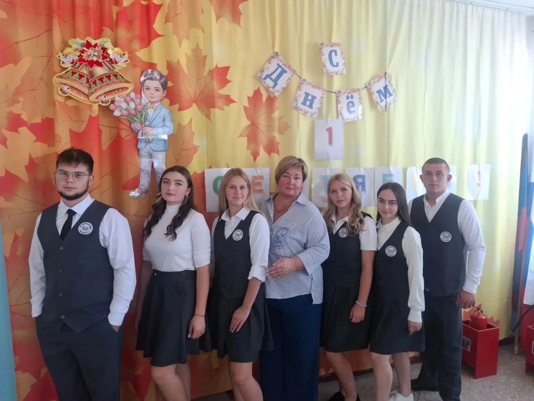 Продолжаем наше путешествие по школам округа! Продолжаем наше путешествие по школам округа!